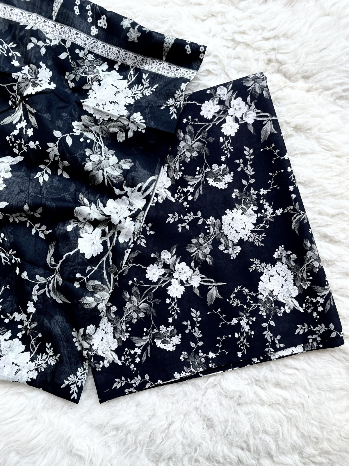 All over printed lawn 3pc