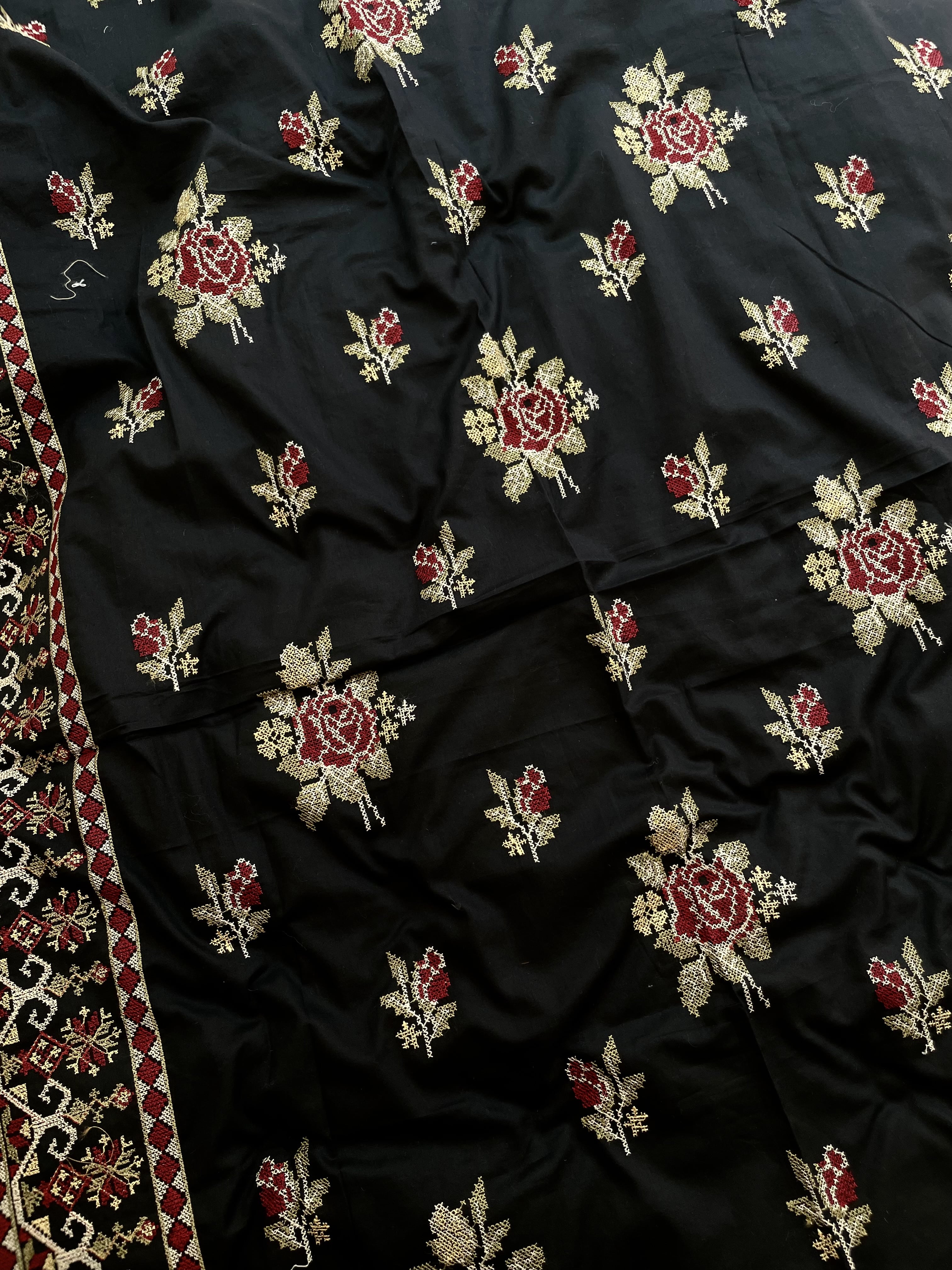 Premium Embroidered Lawn 2pc