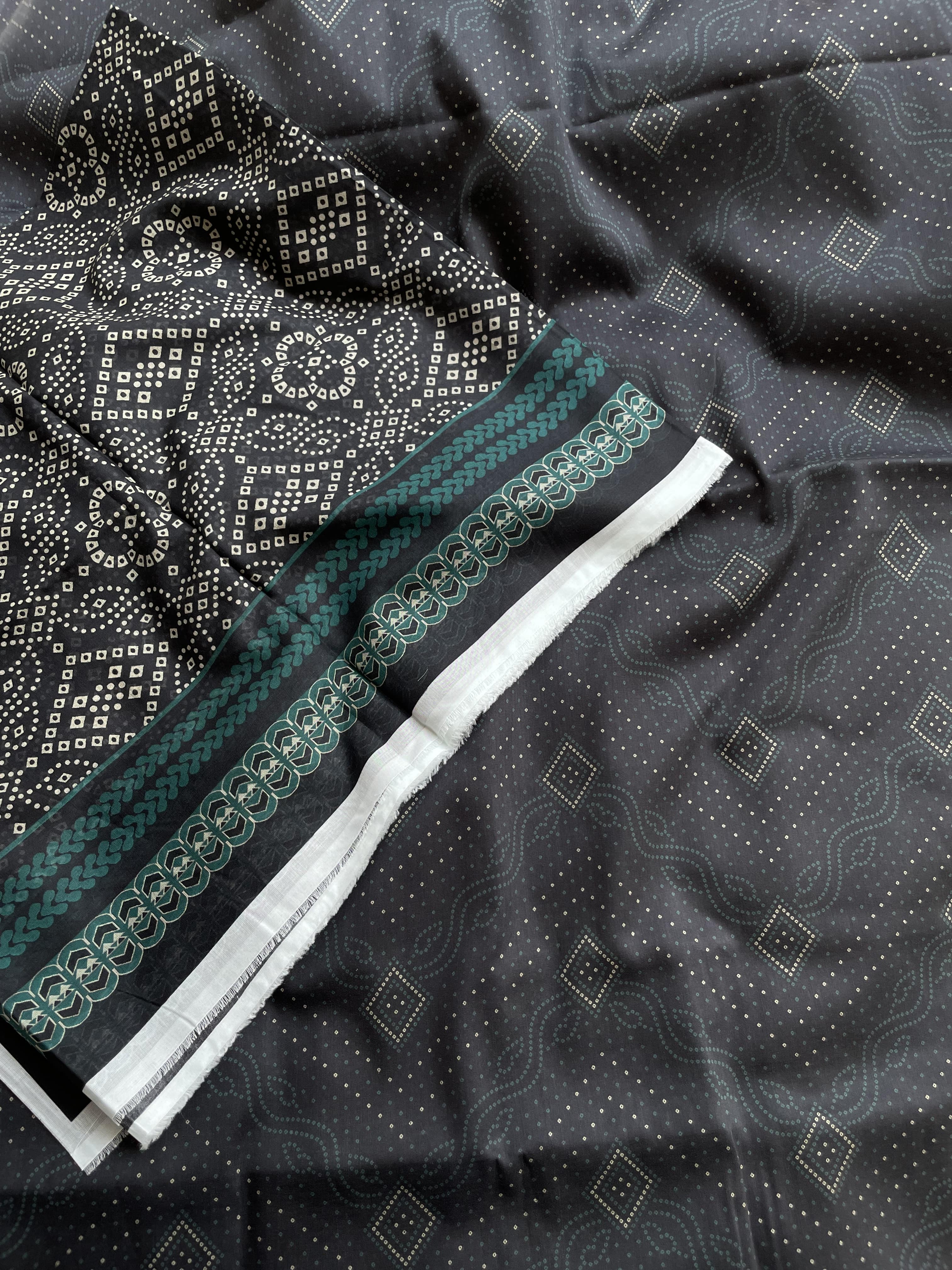 All over printed lawn 3pc