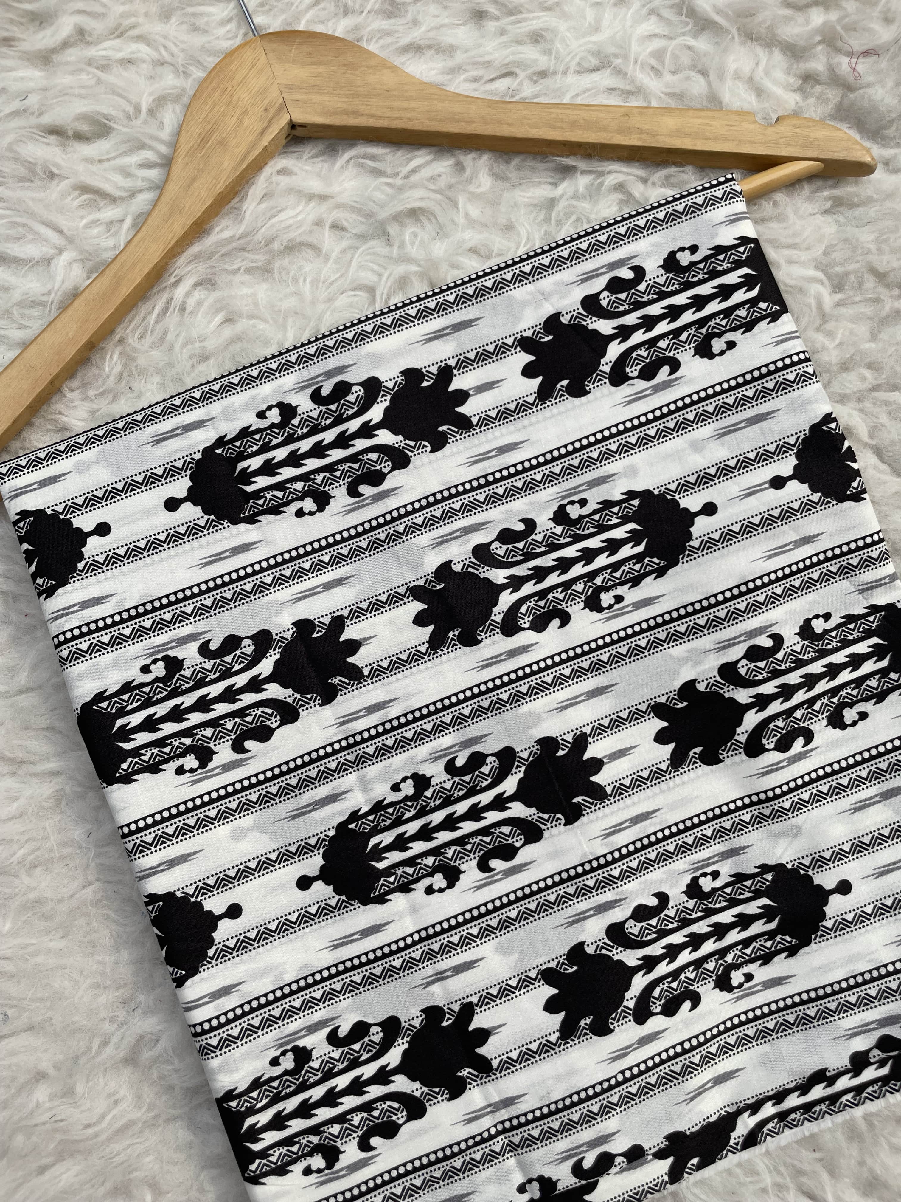 Printed lawn 2pc