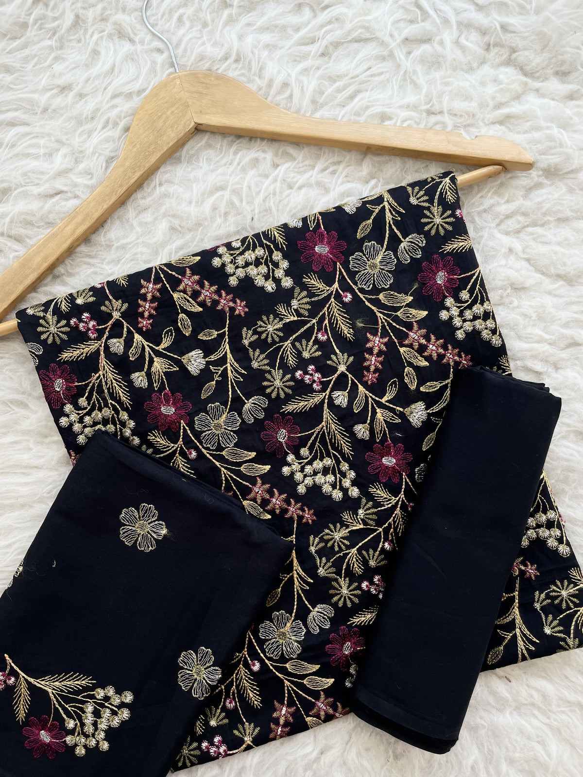 Premium Embroidered Lawn 2pc
