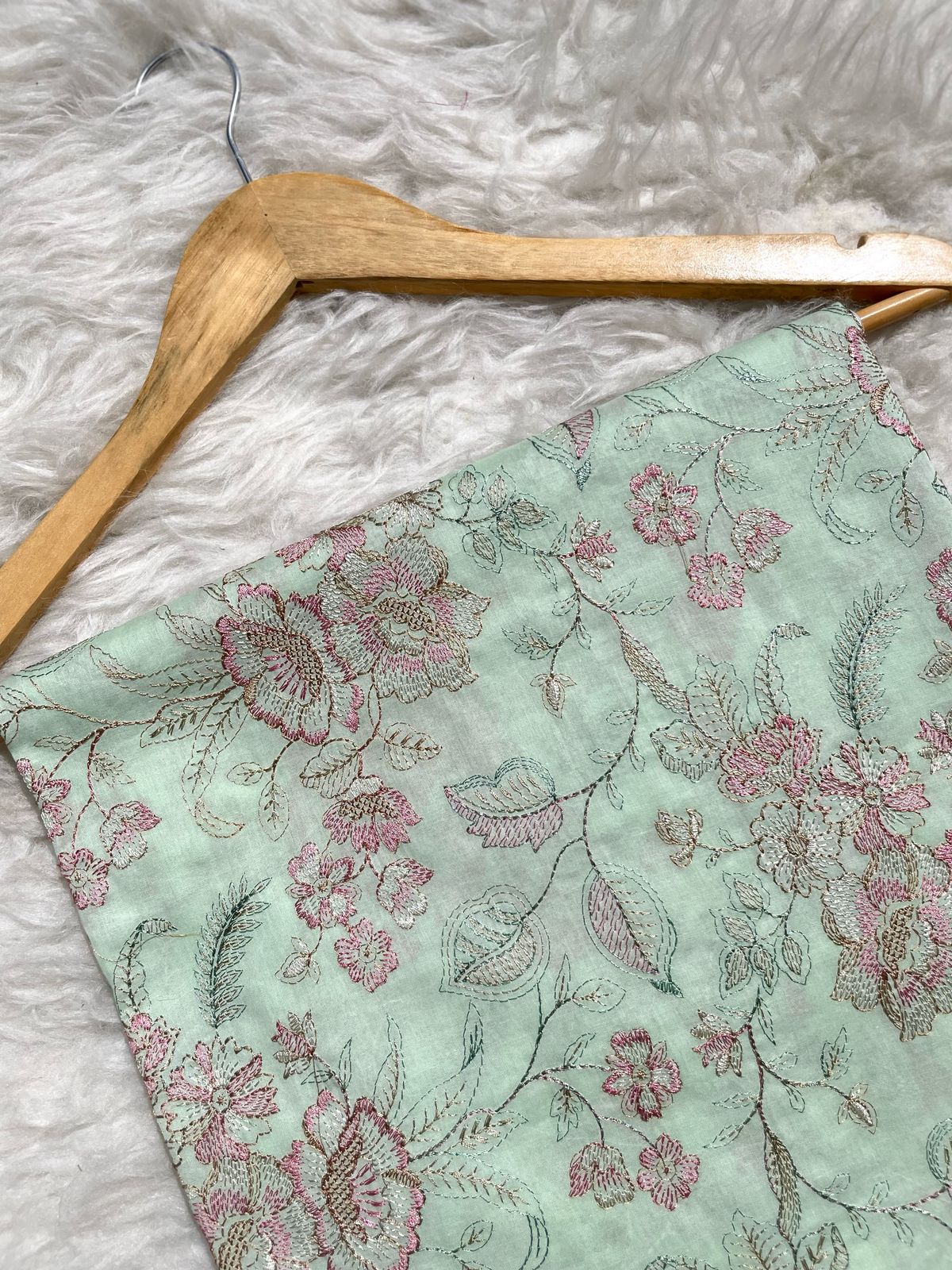 Embroidered Lawn 3pc