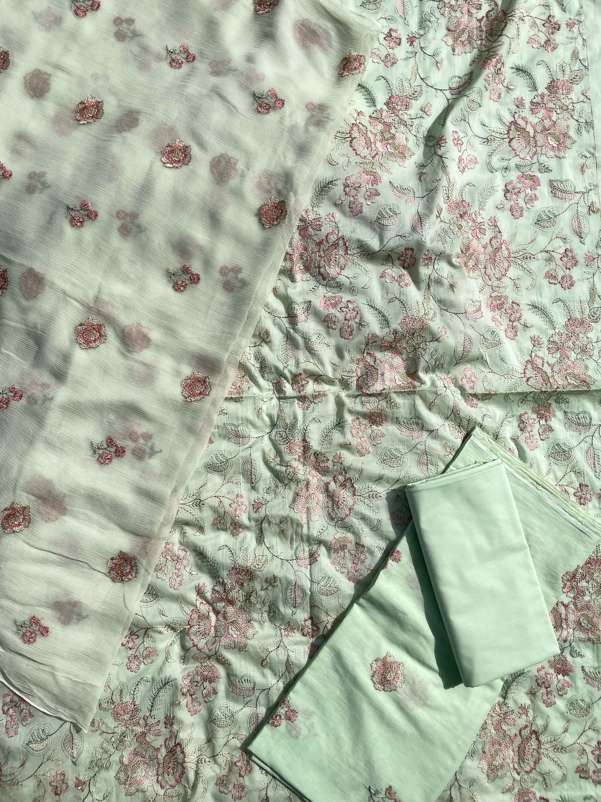 Embroidered Lawn 3pc
