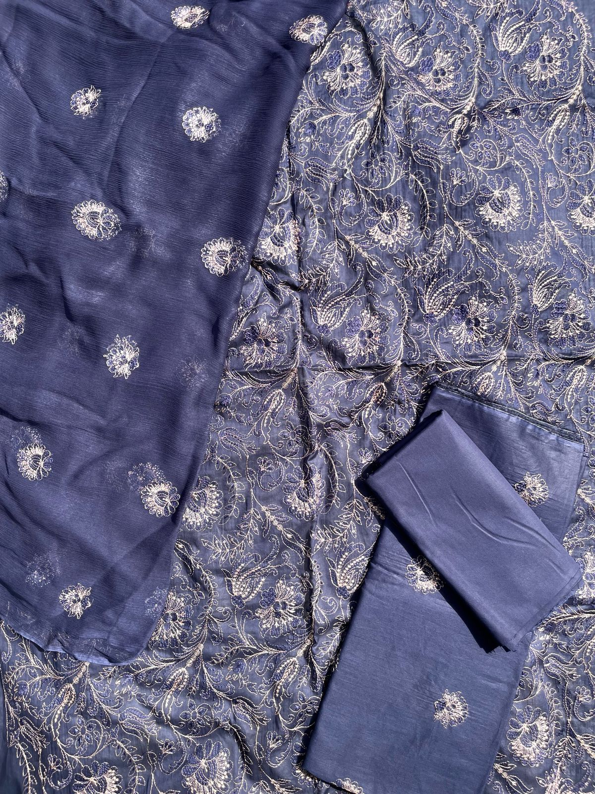 Embroidered Lawn 3pc