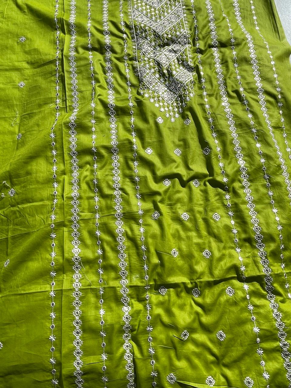 Embroidered lawn 2pc